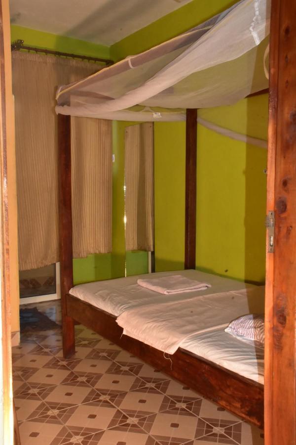 Viriko Boarding House Hotel Mombasa Bagian luar foto